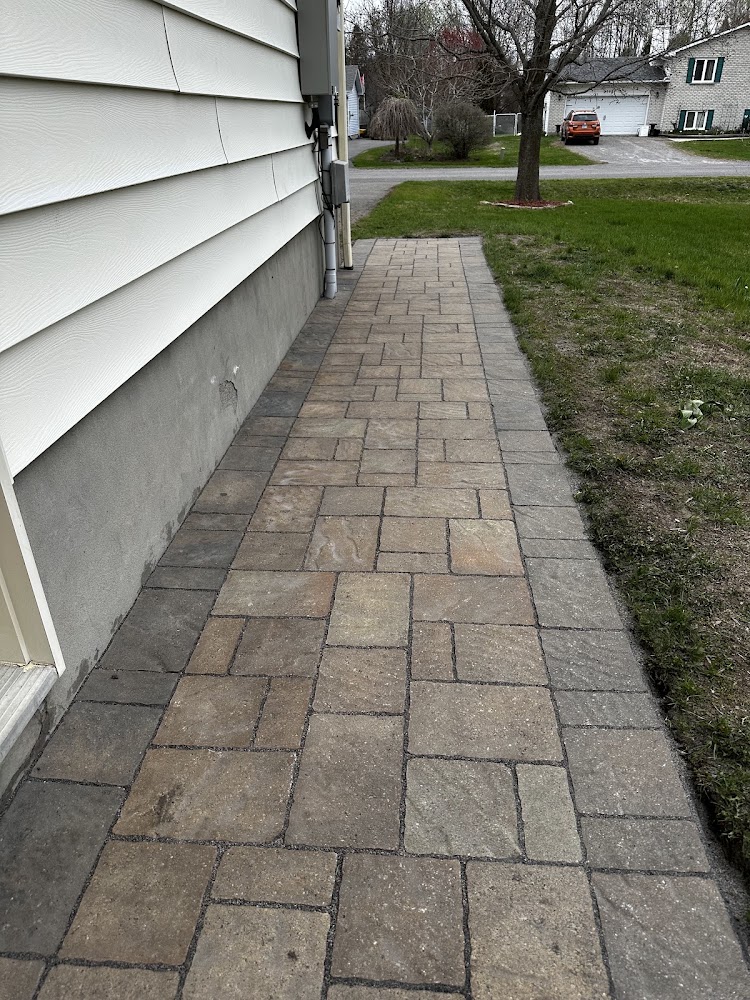 Stoneworks Interlock